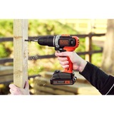 BLACK+DECKER Akku-Schlagbohrschrauber BCKSB02, 18Volt orange/schwarz, Li-Ionen Akku 1,5Ah, Aufbewahrungsbox, 62-teiliges Zubehör-Set